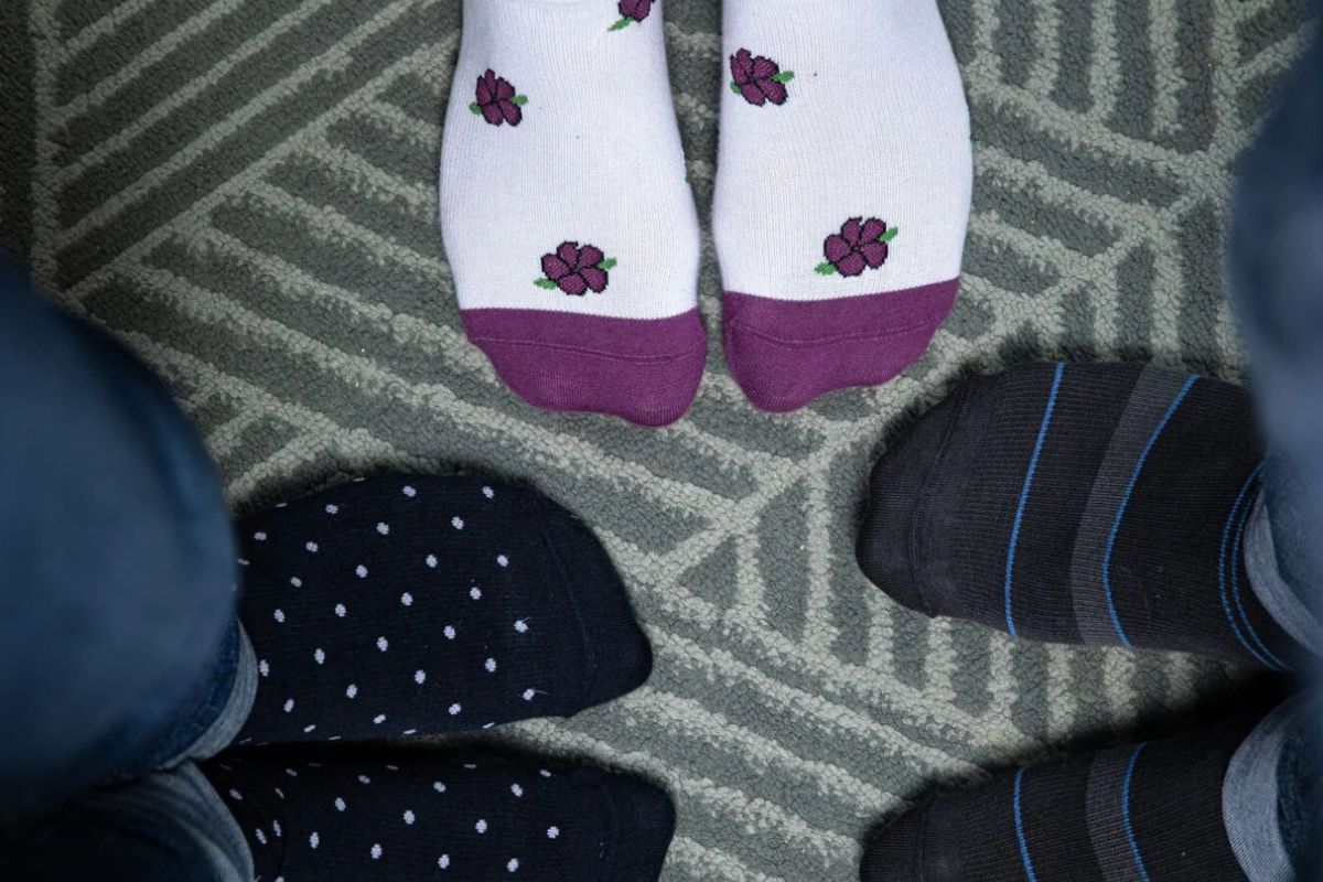 difference between compression socks, stockings and tights