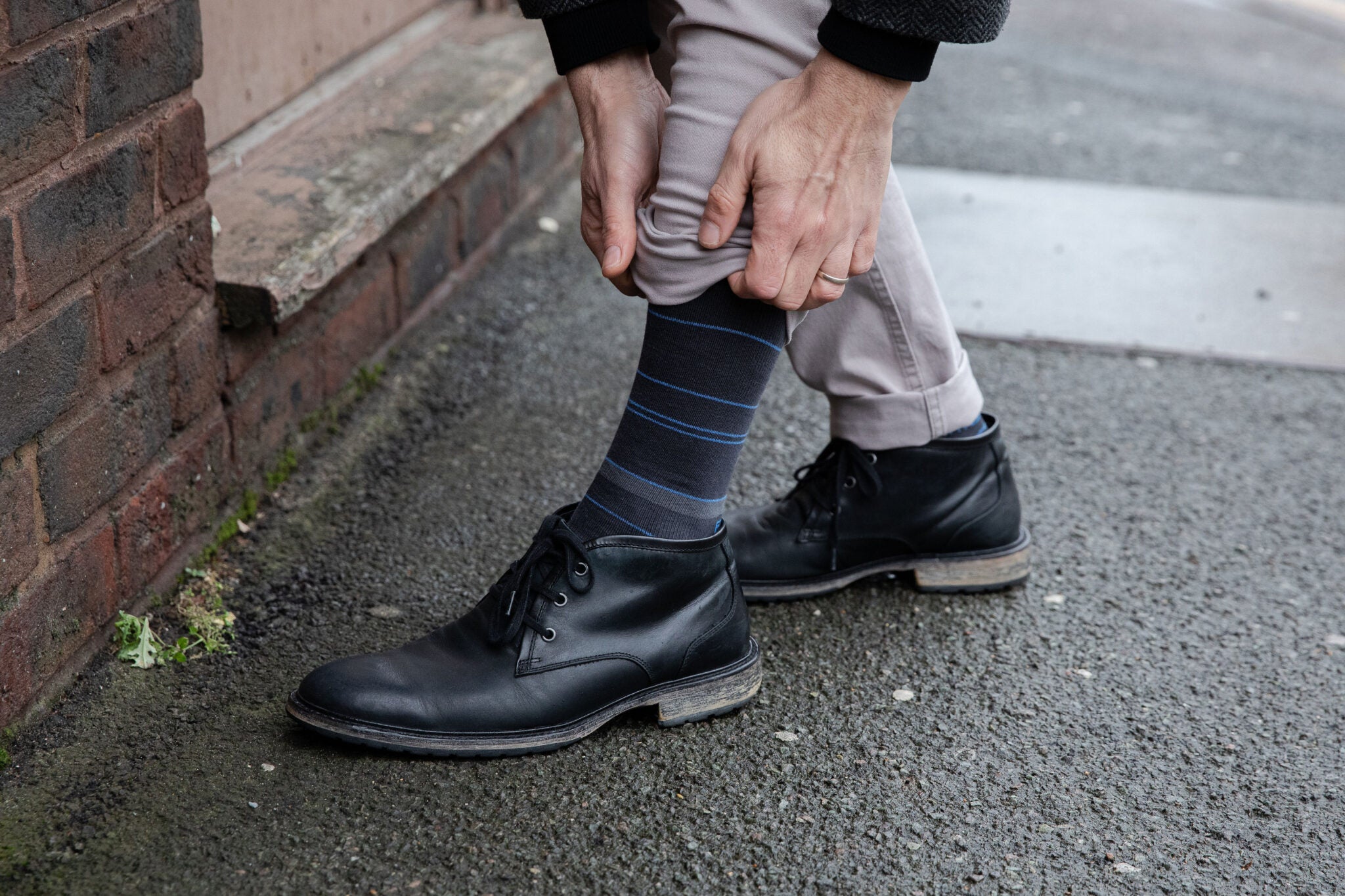 Fitlegs Life Compression Socks - stripes - lifestyle under trousers